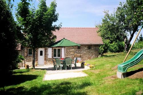 Sainte-Fortunade Apartment | Gîte de France Gite de chouvert "francois" 3 épis - Gîte de France 4 personnes MAE-6374