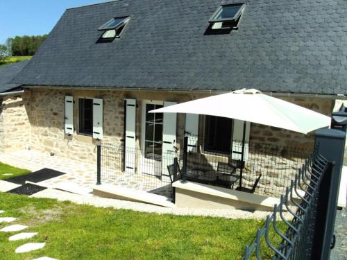 Gimel-les-Cascades Apartment | Gîte de France La maison de thienot 3 épis - Gîte de France 3 personnes MAE-9724