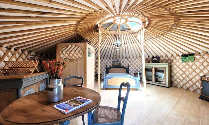 Rosiers (chasteaux) Villa | Gîte de France The joulebois yurt - Gite de France 2 people