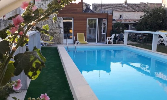 Nieulle-sur-Seudre House | Gîte de Groupe, à la Campagne Avec Piscine à 15 min de la mer