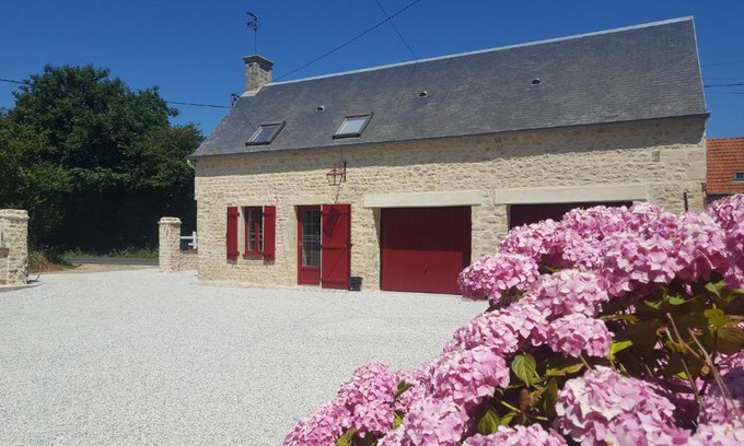 Englesqueville-la-Percee House | gîte de la Girouette