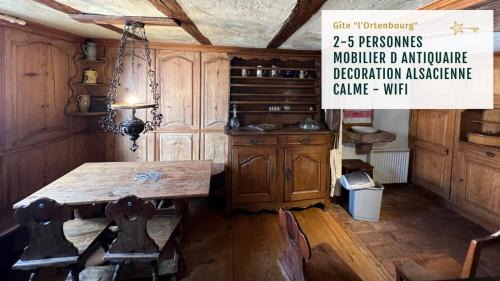 Scherwiller Apartment | Gîte de l'Ortenbourg - mobilier d antiquaire