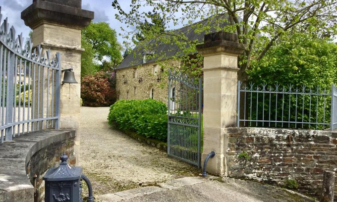Le Molay-Littry House | Gîte de la Butte