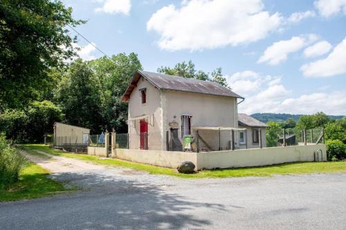 Bussiere-Dunoise House | Gîte de la Chazotte