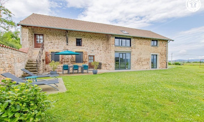 Dompierre-les-Ormes House | Gîte de la Brosse Ronde