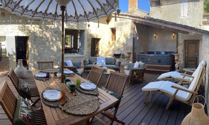 Blaye House | Gîte de Lantiquaire