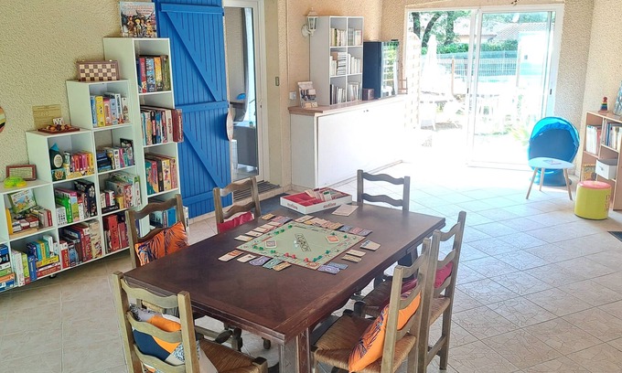 Limogne-en-Quercy House | Gîte de Lescurou Coquelicot 4 Guests–Pool, Nature & Peaceful Family Retreat