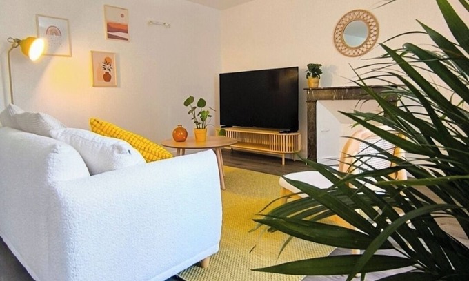 Mauleon Apartment | Gîte des Capucines - near Puy du Fou and Parc Oriental