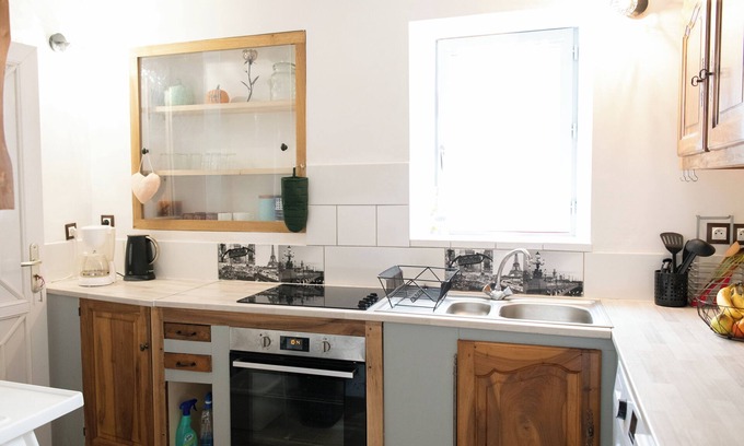 Vallieres-les-Grandes House | Gîte des brûleries - 2 bedrooms