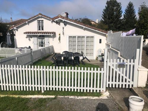 Oradour-Fanais House | Gîte des Tournesols