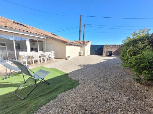 Les Echets Apartment | Gîte Du Beaujolais
