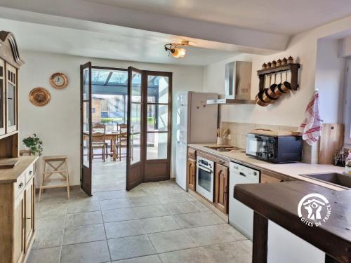 Chammes House | Gîte du Lavoir, 8 personnes