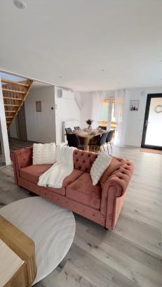 Bennwihr Apartment | Gîte duplex les Glycines