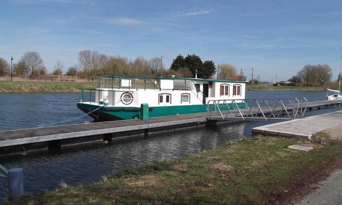 Saint-Valery-sur-Somme Boat Rental | Gîte Fluvial de La Baie de Somme Le Lihoury