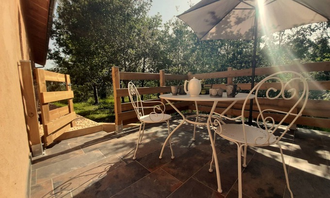 Cenac-et-Saint-Julien Apartment | Gîte Forêt. Piscine, Terrasse à L'orée des Bois et Situation Idéale 🌿