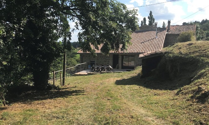 Saint-Apollinaire-de-Rias Cottage | Gîte 10 people Ardèche Jacuzzi