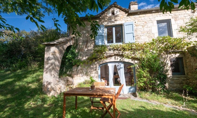 Saint-Pierre-des-Tripiers House | Gîte Pratlong - SAINT PIERRE DES TRIPIERS