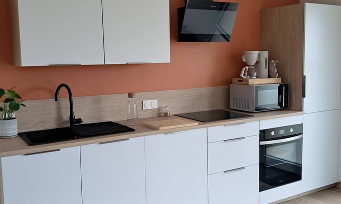 Saint-Quentin-sur-le-Homme Cottage | Gîte 20 min from Mont-Michel
