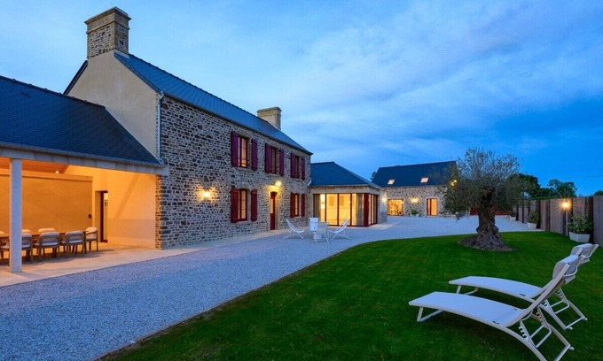 Saint-Sauveur-le-Vicomte House | Gîte in Normandy with indoor pool spa sauna gym games room