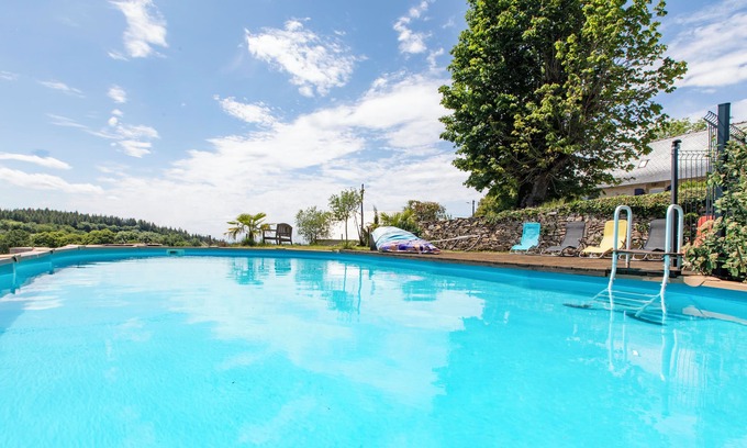 Beynat Apartment | Gîte Jean Montet | Heated swimming pool | Games room | Wifi