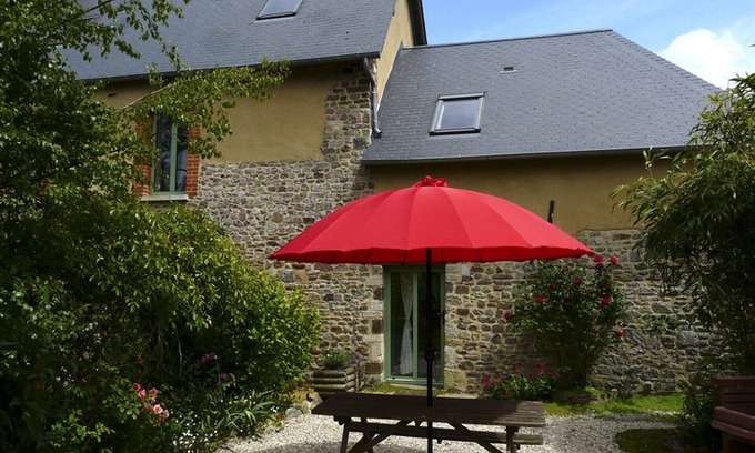 Gorges Cottage | Gîte La Mare aux Fées, Parc des marais du Cotentin, between sea and countryside
