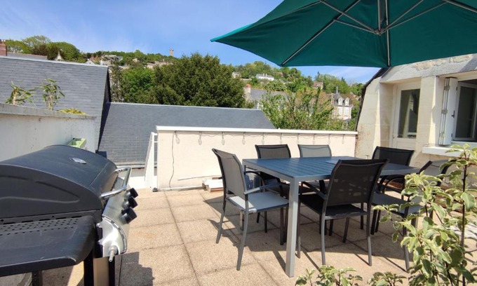 Chinon Apartment | Gîte La p'tite terrasse Chinon centre Parking gratuit