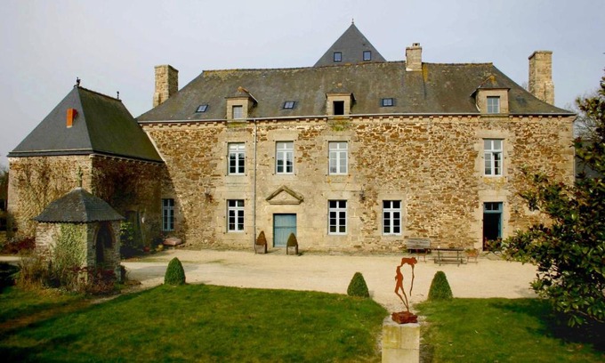Corseul Apartment | Gîte La Passerelle - Manoir le Plessix Madeuc