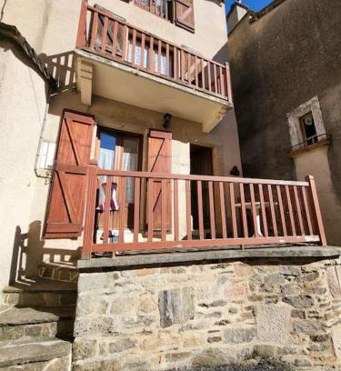 Canet-de-Salars House | gîte la tanière de claire