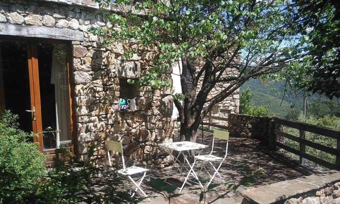 Beaumont House | Gîte "La Terrasse". A real "Eagle's Nest" for two people.