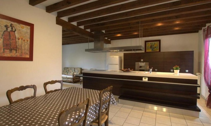 Laubressel House | Gîte Laubressel, 5 pièces, 6 personnes - FR-1-543-201