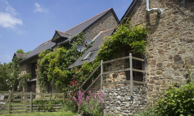 Roz-sur-Couesnon Cottage | Gîte Le Fenil Mont Saint Michel