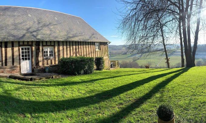 Vimoutiers Cottage | Gîte Le Normand (A magnificent view)
