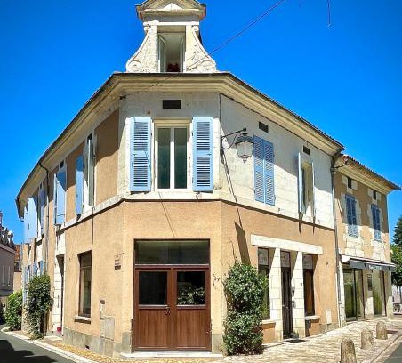 Saint-Astier Apartment | Gîte les jasmins centre historique Saint-Astier