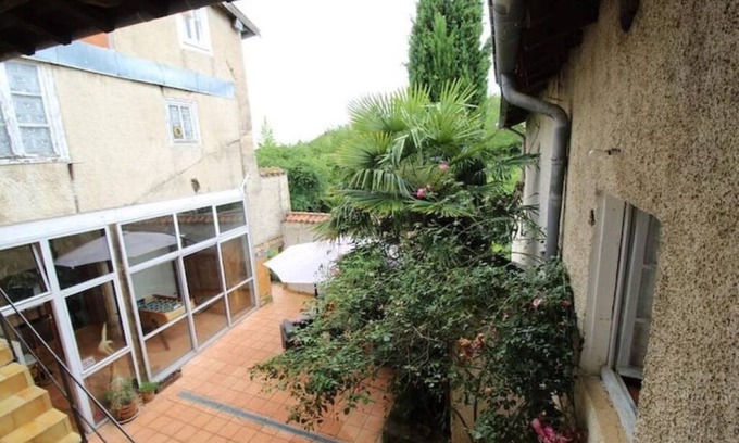 Curis-au-Mont-d'Or Cottage | Gîte les maraîchers