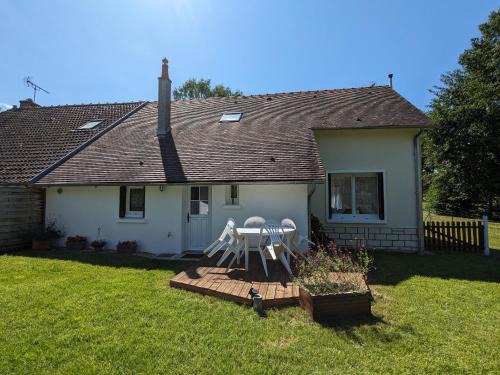 Montereau House | Gîte lumineux avec jardin paisible entre Montargis et Sully-sur-Loire, idéal familles et pros - FR-1-590-373