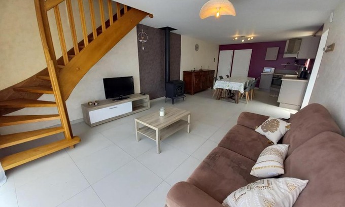 Maizieres House | Gîte, Maison de campagne
