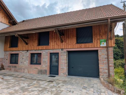 Vienville House | Gîte moderne et rénové avec carport et local à ski au calme près des Vosges - FR-1-589-342