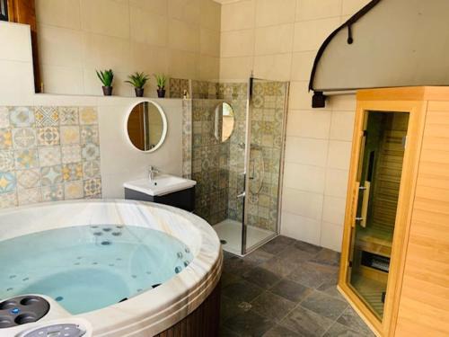 Scherwiller House | Gîte mon rêve à Scherwiller avec SPA sur la route des vins au coeur de l'alsace