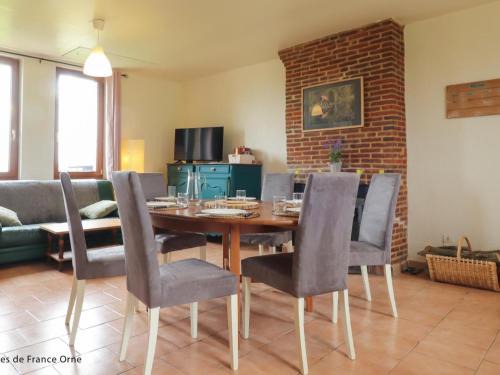 La Trinite-des-Laitiers House | Gîte paisible en Normandie avec WiFi, animaux admis - FR-1-497-227