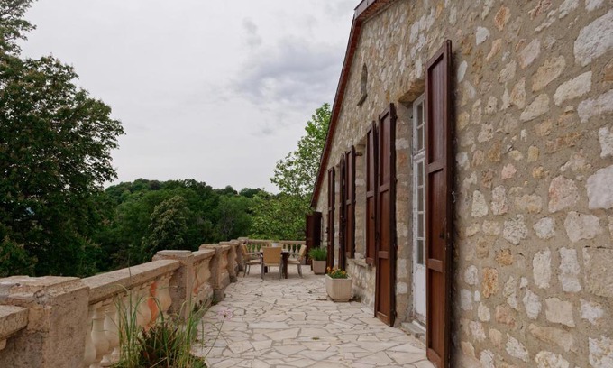 Tourrettes-sur-Loup Apartment | Gîte Panoramique