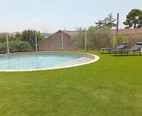 Plaissan Apartment | Gîte Plaissan- Chez Laure&Marc