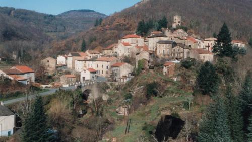 Ferrals-les-Montagnes Apartment | Gîte Roc Suzadou