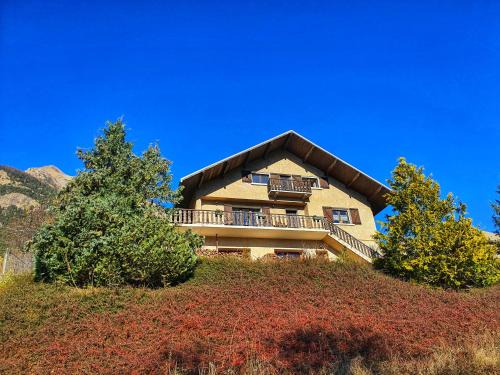 Chateauroux-les-Alpes Apartment | gîte roche Rousse