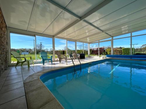 Plouagat House | Gîte Rosalie, piscine couverte chauffée - Au bord de l'eau Conciergerie