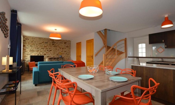Saint-Jouan-des-Guerets House | Gîte Saint-Jouan-des-Guérets, 4 pièces, 6 personnes - FR-1-538-108