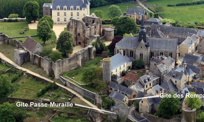 Sainte-Suzanne-and-Chammes House | Gîte Sainte-Suzanne-et-Chammes, 3 pièces, 4 personnes - FR-1-600-179