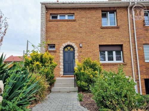 Dunkirk House | Gîte spacieux à 700m de la plage avec jardin, terrasses et garage - Malo-les-Bains, Dunkerque - FR-1-510-212