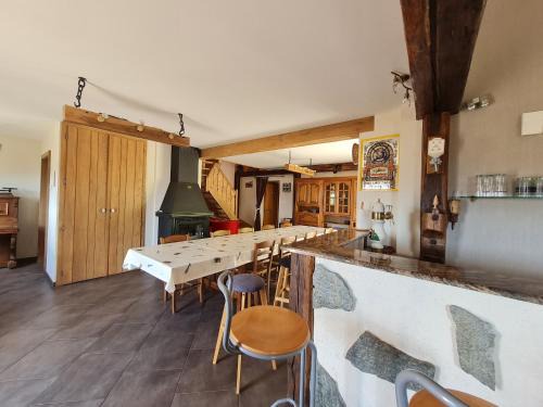 Vagney House | Gîte spacieux, confort moderne, 8 pers, terrasse privative, animaux admis, WiFi - FR-1-589-227