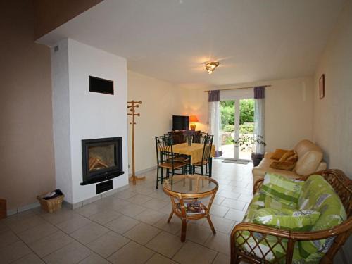 Docelles House | Gîte Spacieux entre Épinal et Gérardmer, Terrasse Privative, 5 Pers, Draps Inclus - FR-1-589-273