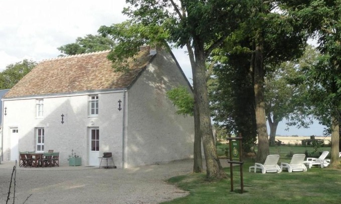Cravant House | Gîte tranquille avec jardin près de la Loire à vélo, labellisé Tourisme et Handicap - FR-1-590-21